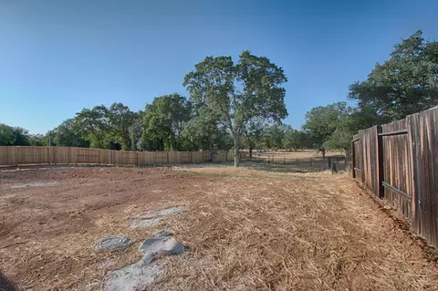 7593 Robles Dr, Redding, CA 96002 photo 12