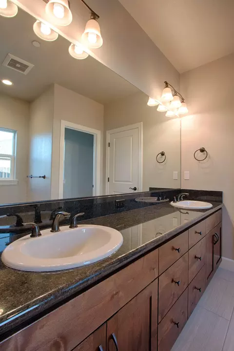 7593 Robles Dr, Redding, CA 96002 photo 10