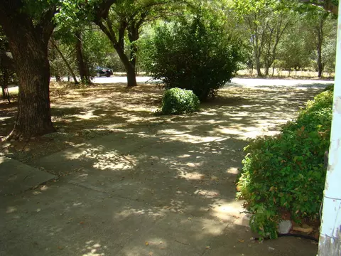 3121 Middleton Ln, Redding, CA 96002 photo 4