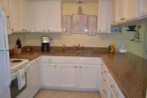1842 Del Mar Ave, Redding, CA 96003 photo 4