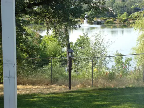 1873 Strauss Ln, Redding, CA 96003 photo 2