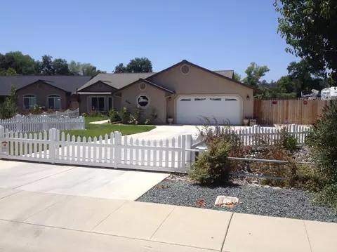 4582 Cerro Ln, Redding, CA 96001 photo 1