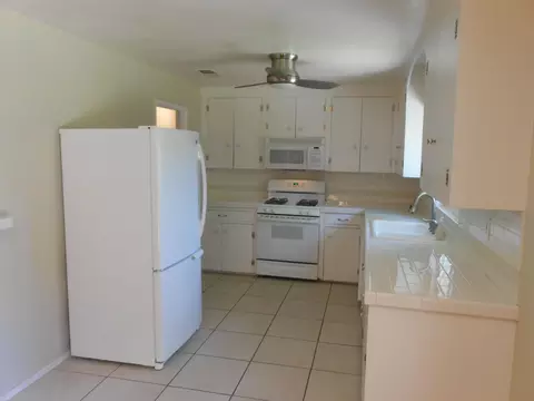 2885 Sacramento Dr, Redding, CA 96001 photo 11