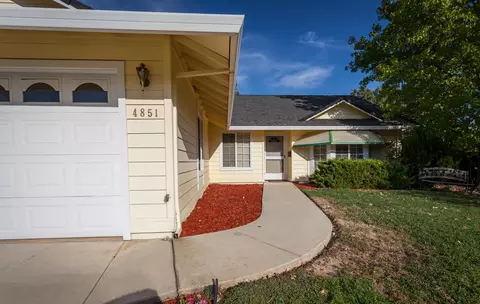 4851 Tralee Ln, Redding, CA 96001 photo 3