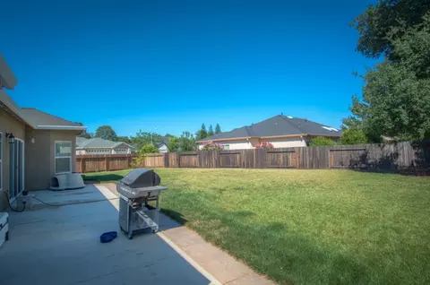 7407 Caballo Way, Redding, CA 96002 photo 31