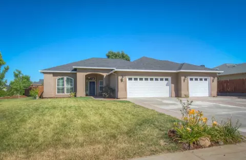 7407 Caballo Way, Redding, CA 96002 photo 2