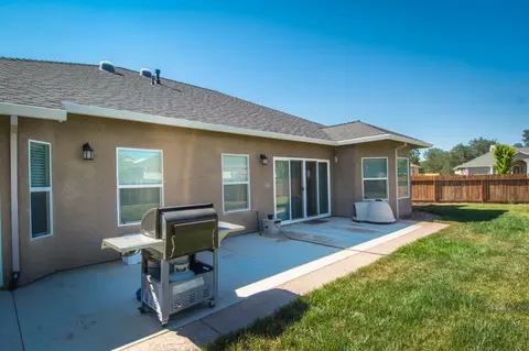 7407 Caballo Way, Redding, CA 96002 photo 30