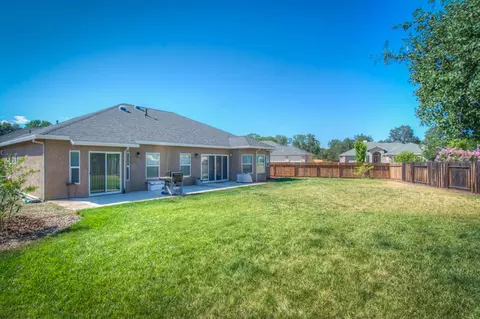 7407 Caballo Way, Redding, CA 96002 photo 28