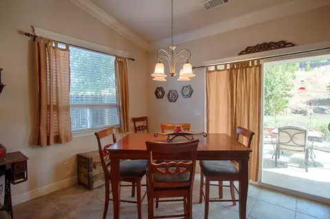 1968 Dellwood Dr, Redding, CA 96003 photo 8