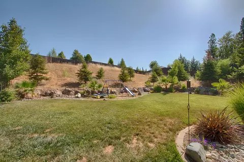 1968 Dellwood Dr, Redding, CA 96003 photo 27