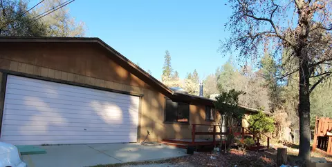 19721 Gray Rock Rd, Redding, CA 96003 photo 1
