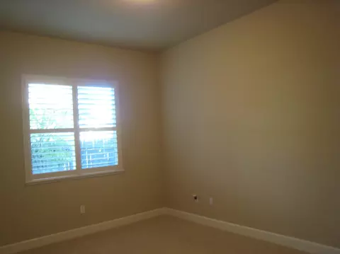 4433 Chinook Dr, Redding, CA 96002 photo 3