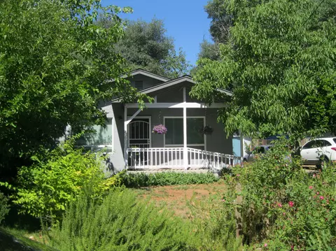 1279 Harpole Rd, Redding, CA 96002 photo 2