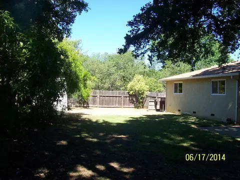 1271 Dusty Ln, Redding, CA 96002 photo 3