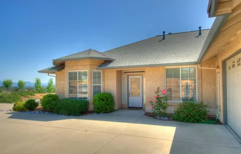 1556 Brinn Dr, Redding, CA 96001 photo 4