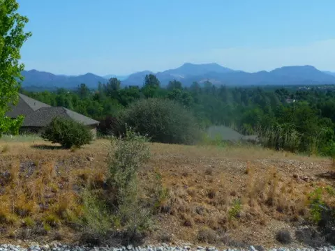 1556 Brinn Dr, Redding, CA 96001 photo 11