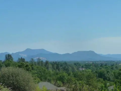 1556 Brinn Dr, Redding, CA 96001 photo 9