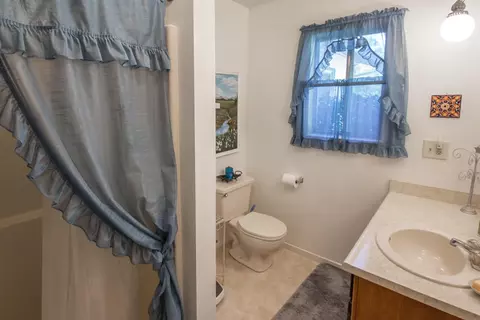 21136 Joanna Way, Redding, CA 96003 photo 9
