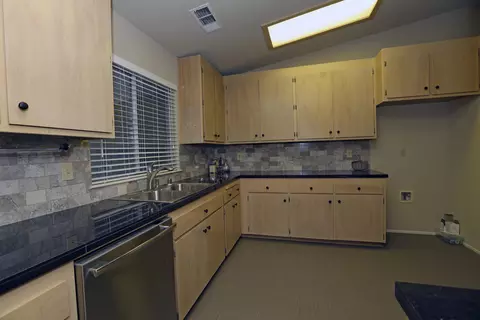 912 Partridge Dr, Redding, CA 96003 photo 5