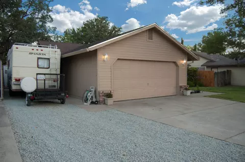 1833 Trumpet Dr, Redding, CA 96003 photo 2