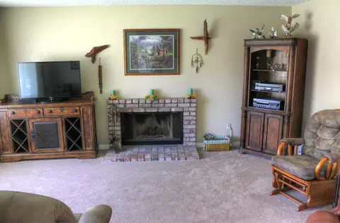 6763 Creekside St, Redding, CA 96001 photo 11