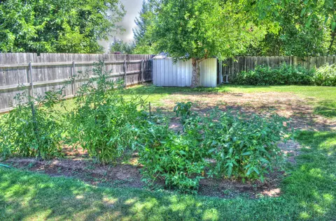 6763 Creekside St, Redding, CA 96001 photo 7