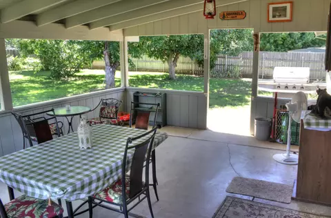 6763 Creekside St, Redding, CA 96001 photo 5