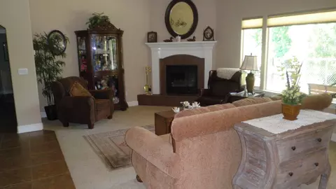 7290 Legacy Ct, Redding, CA 96001 photo 9