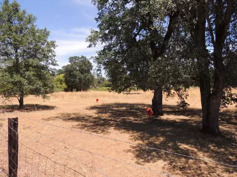 11815 Rebecca Ln, Redding, CA 96003 photo 2