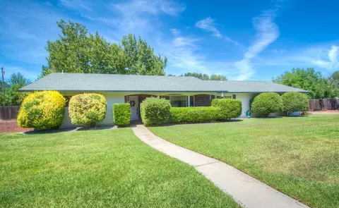 7226 Encina Dr, Redding, CA 96002 photo 1