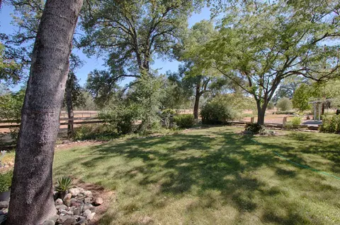 20694 E State Highway 299, Redding, CA 96003 photo 4