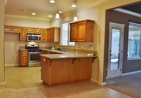 2124 Tuscany Way, Redding, CA 96003 photo 3