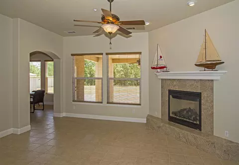 478 Spire Point Dr, Redding, CA 96003 photo 4
