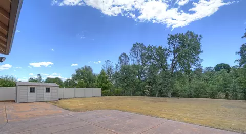 478 Spire Point Dr, Redding, CA 96003 photo 32