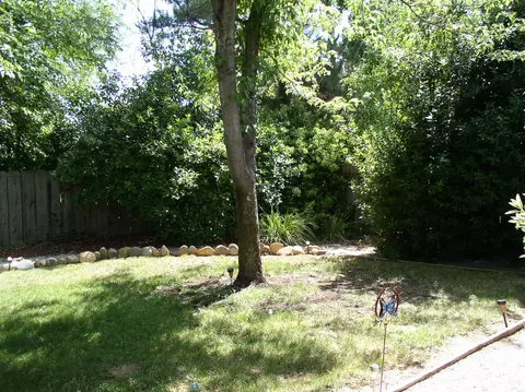 1187 Ledell Dr, Redding, CA 96002 photo 3
