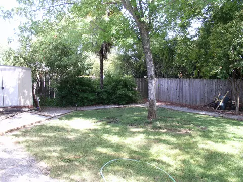 1187 Ledell Dr, Redding, CA 96002 photo 1
