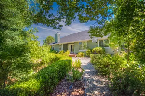 3764 Siskiyou St, Redding, CA 96001 photo 14