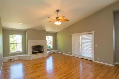 3764 Siskiyou St, Redding, CA 96001 photo 6