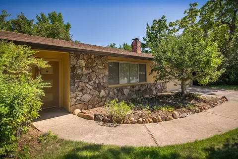 3020 Winding Way, Redding, CA 96003 photo 1