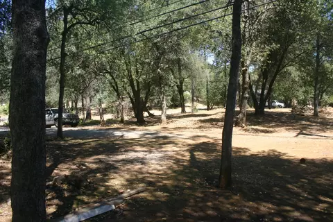 19789 Union School Rd, Redding, CA 96003 photo 2