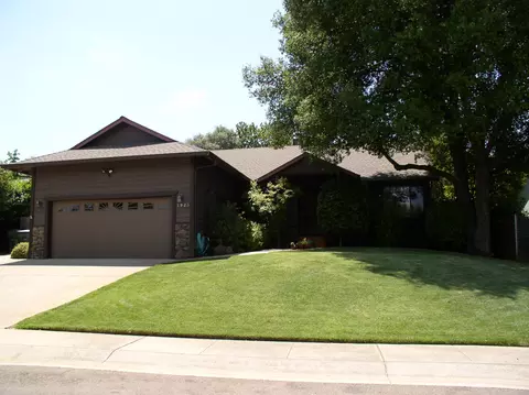 1926 Kinvarra Way, Redding, CA 96001 photo 1