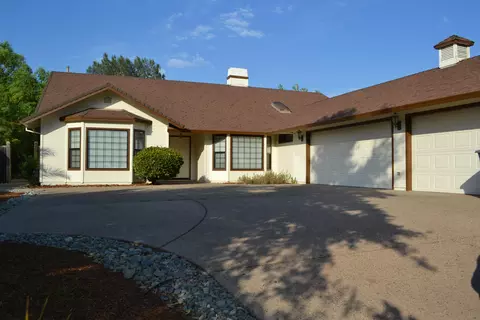 2848 Blue Bell Dr, Redding, CA 96001 photo 1