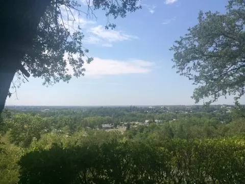 325 Rosemary Ln, Redding, CA 96003 photo 2