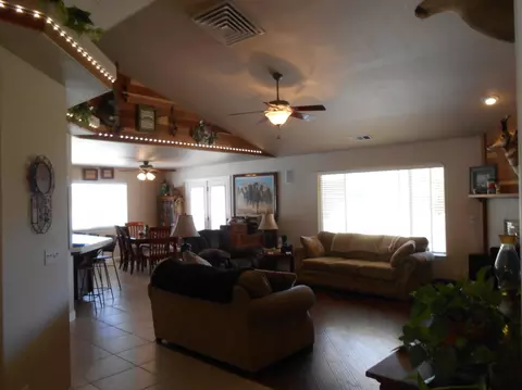 3359 Dodson, Anderson, CA 96007 photo 4