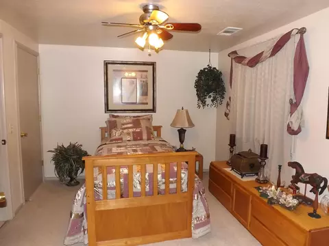 2345 Beverly Dr, Redding, CA 96002 photo 13