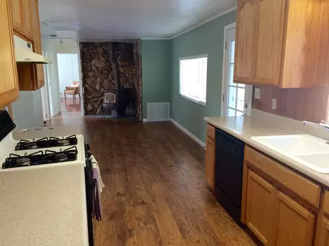 3820 Saint Nicholas Ave, Redding, CA 96003 photo 6