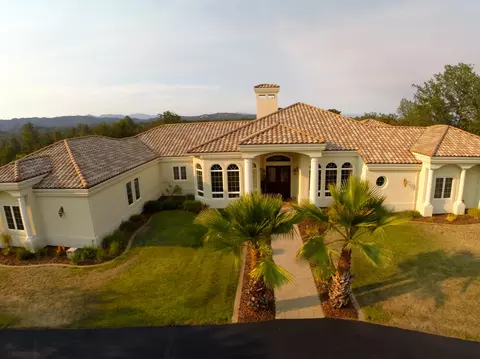 15750 Sol Semete Trl, Redding, CA 96001 photo 3