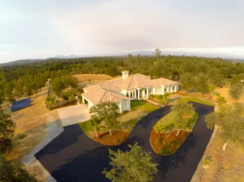 15750 Sol Semete Trl, Redding, CA 96001 photo 2