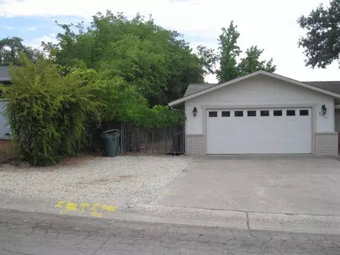 2847 Squire Ave, Redding, CA 96002 photo 2