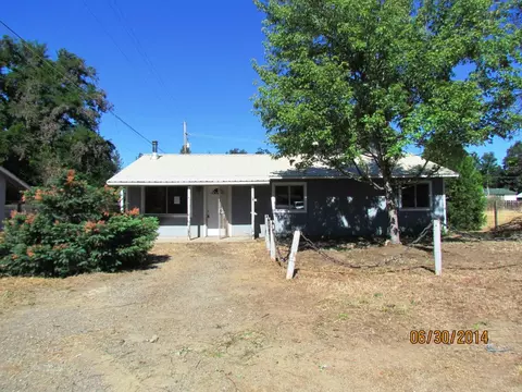 250 Oak Ave, Hayfork, CA 96041 photo 2